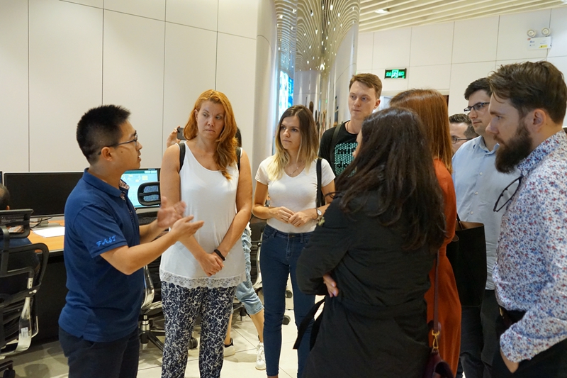 bfce0df4a5b23a21c97df27470d6f2b 星天地