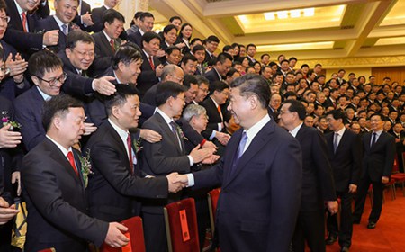 党和国家领导人会见获奖代表