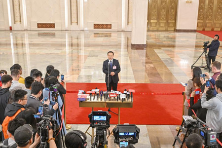 十四届全国人大三次会议第三场“部长通道”集中采访活动