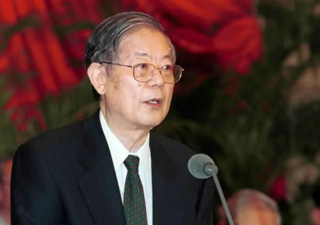 2001年6月22日，中国科学技术协会第六次全国代表大会在北京人民大会堂开幕。这是周光召同志主持会议