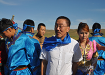 南仁东参观日像仪