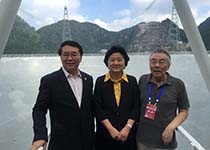 2016年FAST工程落成启用仪式，南仁东与国务院副总理刘延东、中科院院长白春礼合影